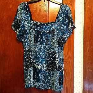 Fashion Bug Women's Floral shirt Size Medium